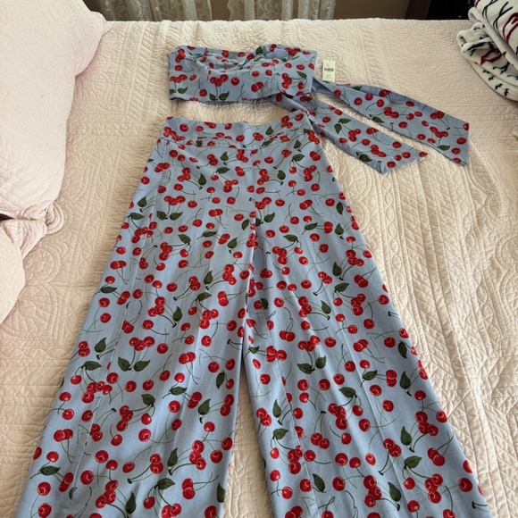 Maeve Tube Top and Wide-Leg Pant Set - Picture 4 of 8